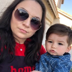 Meet your Posher, Ariana